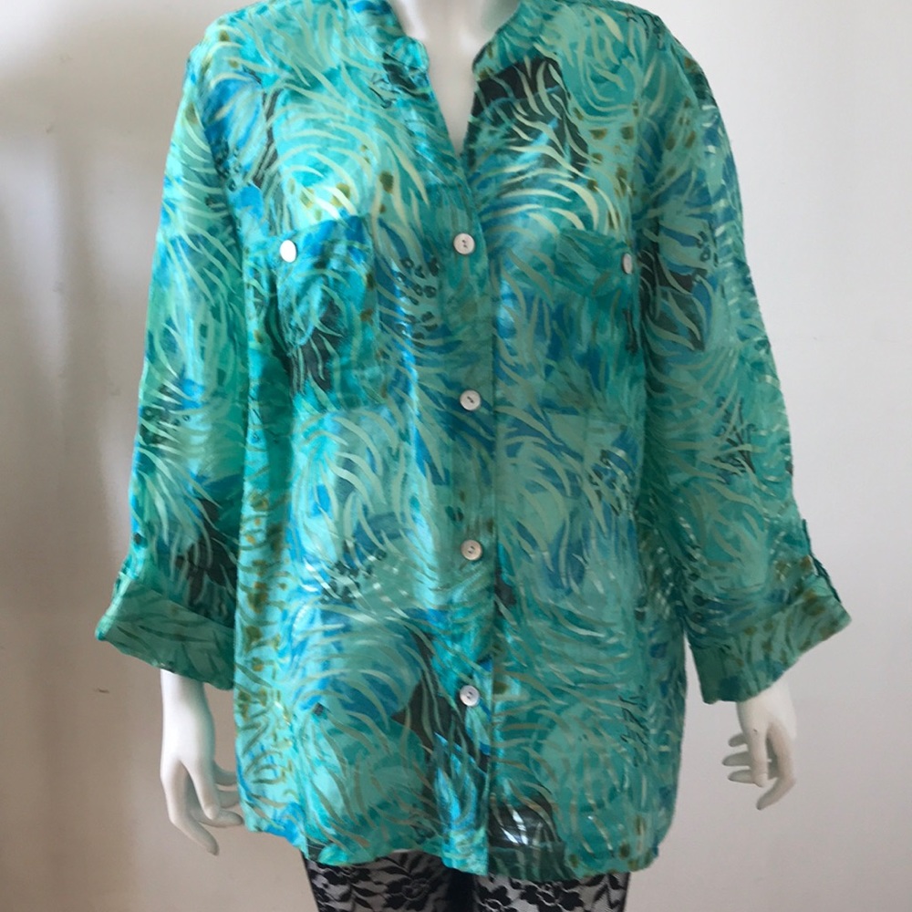 Button down Blouse - Picture 2 of 5